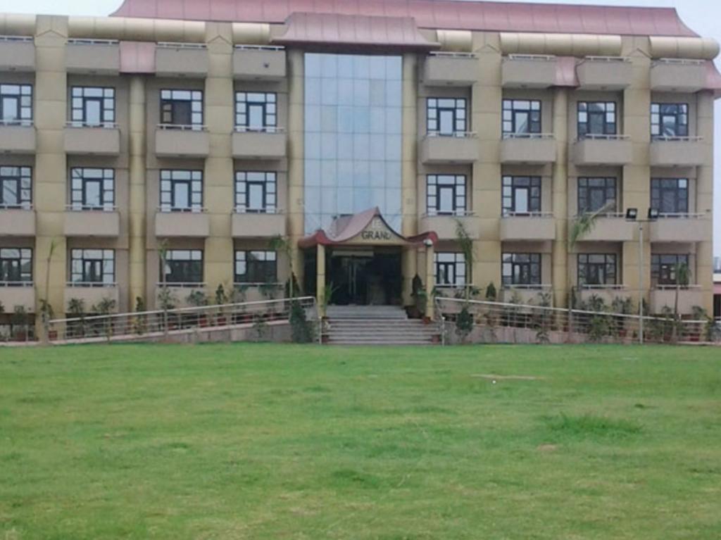 Le Grand Regency Hotel Greater Noida Exterior photo