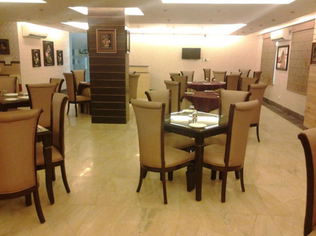 Le Grand Regency Hotel Greater Noida Exterior photo