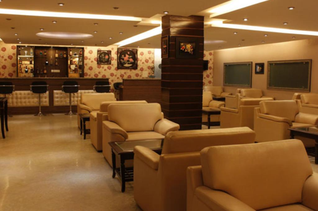 Le Grand Regency Hotel Greater Noida Exterior photo