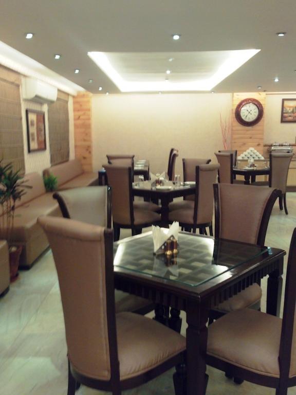 Le Grand Regency Hotel Greater Noida Exterior photo