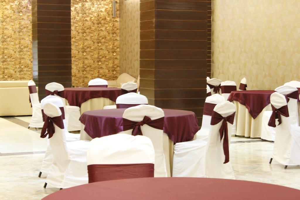 Le Grand Regency Hotel Greater Noida Exterior photo