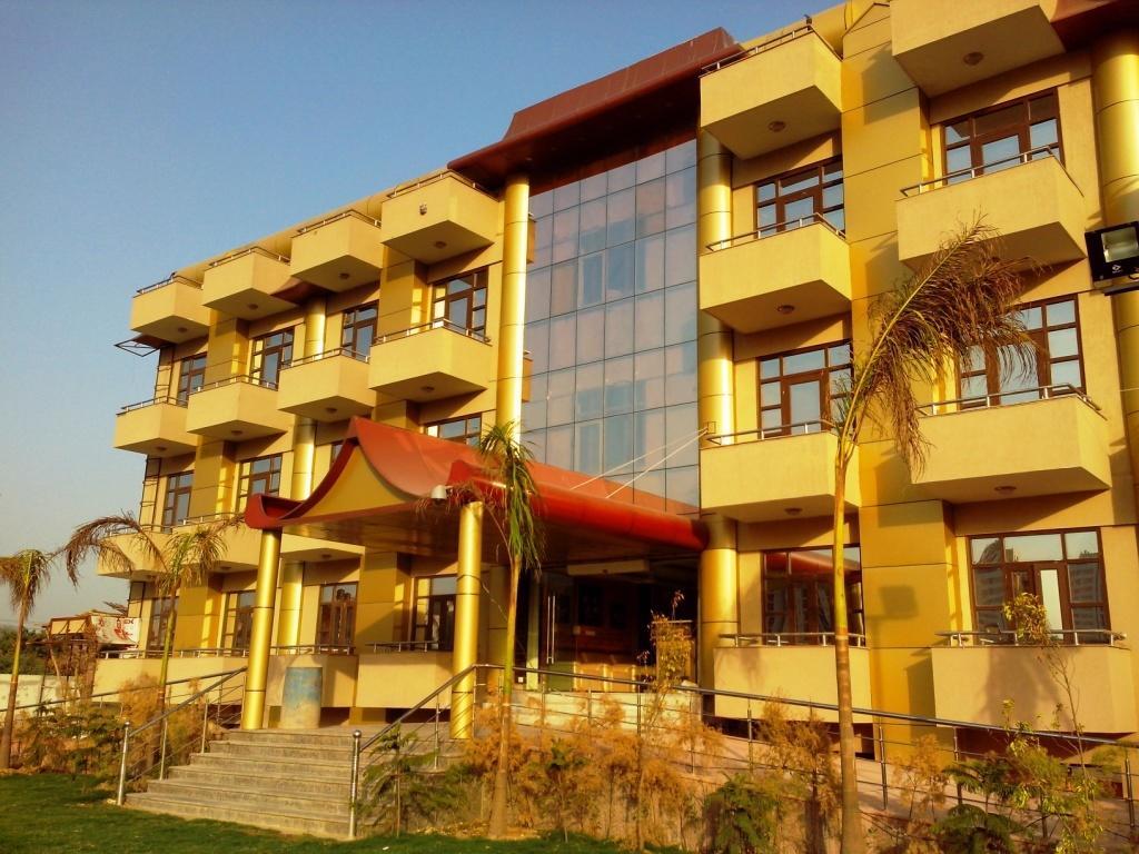 Le Grand Regency Hotel Greater Noida Exterior photo